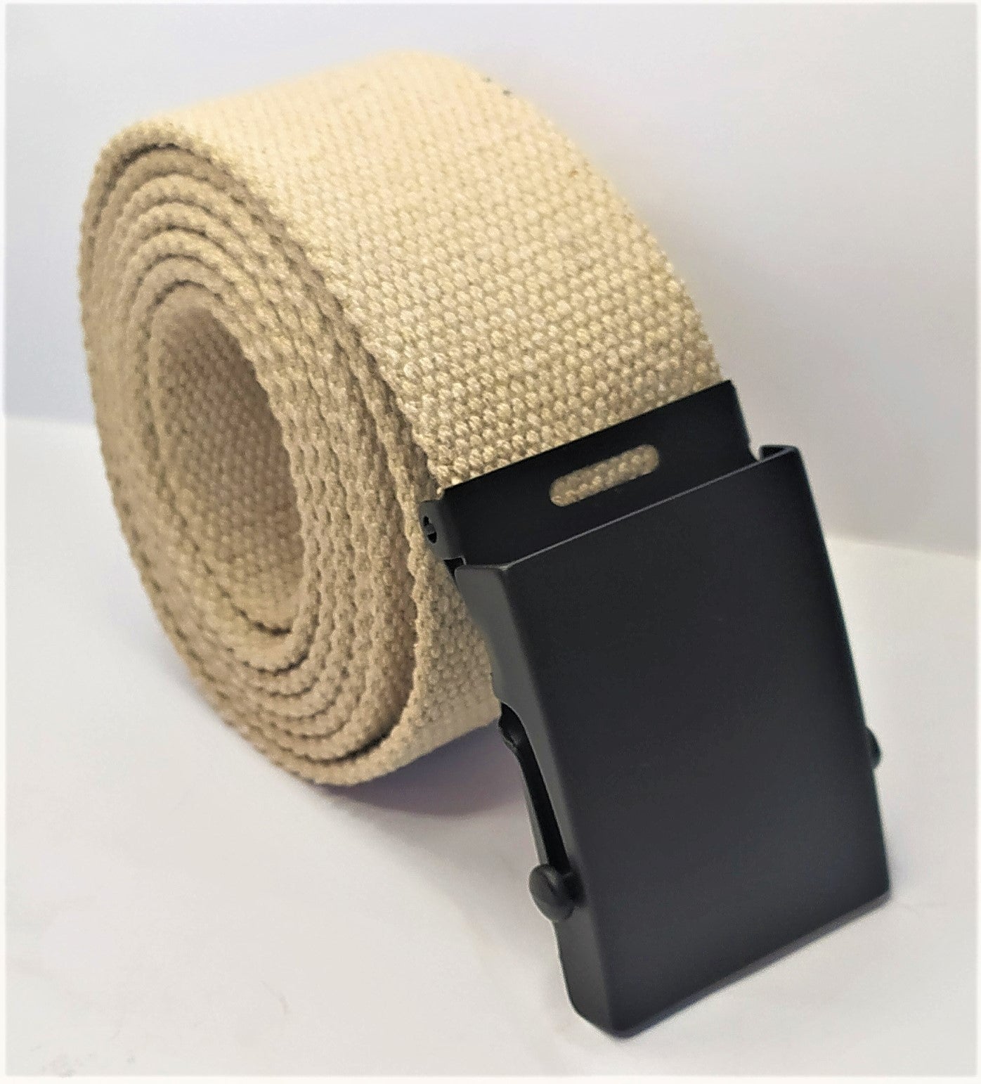 Cintura militare in tela con fibbia scorrevole . Nastro in cotone RIGENERATO ( RECICLED) altezza 4 cm .