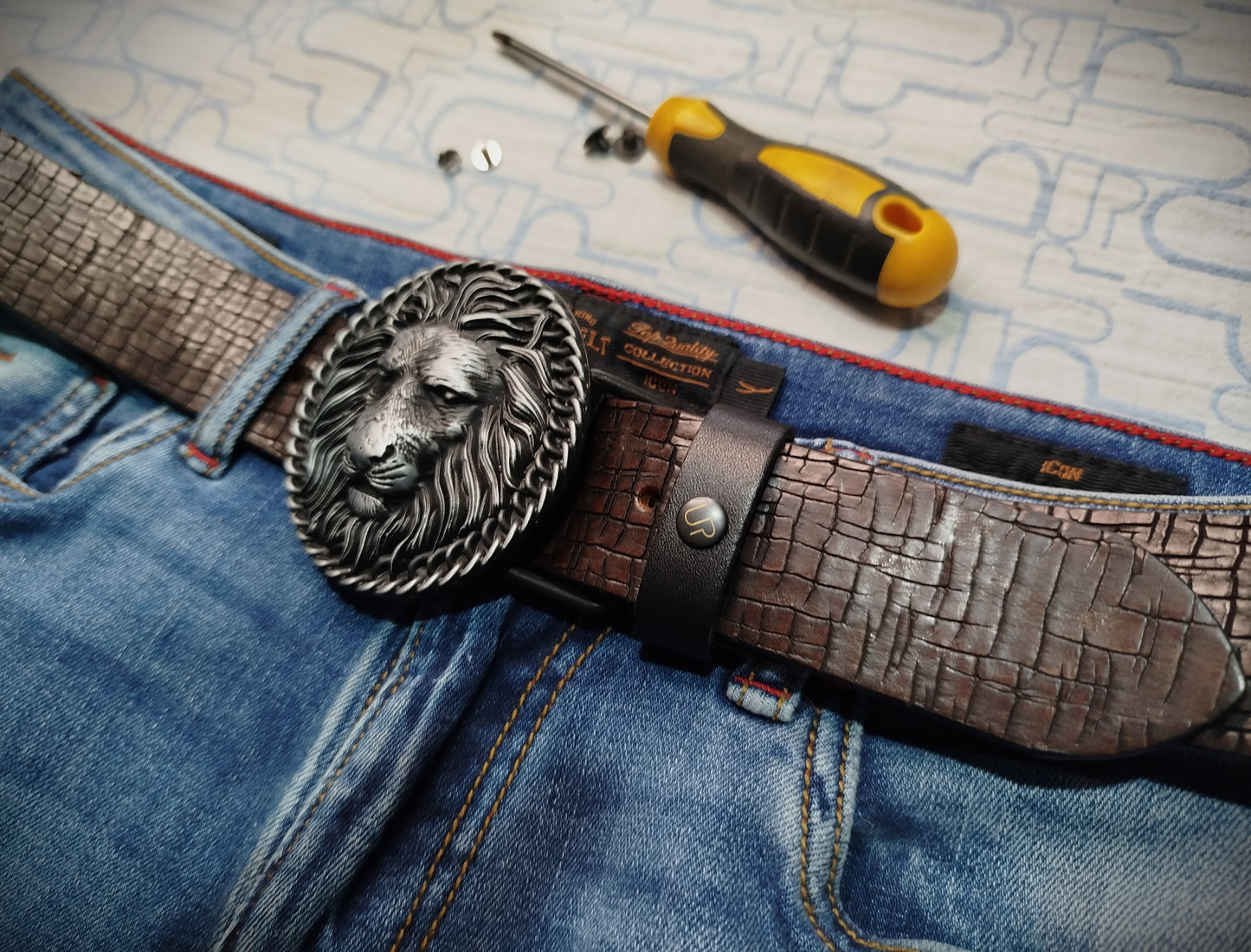 CINTURA CUOIO UNISEX CON FIBBIA 3D TESTA DI LEONE