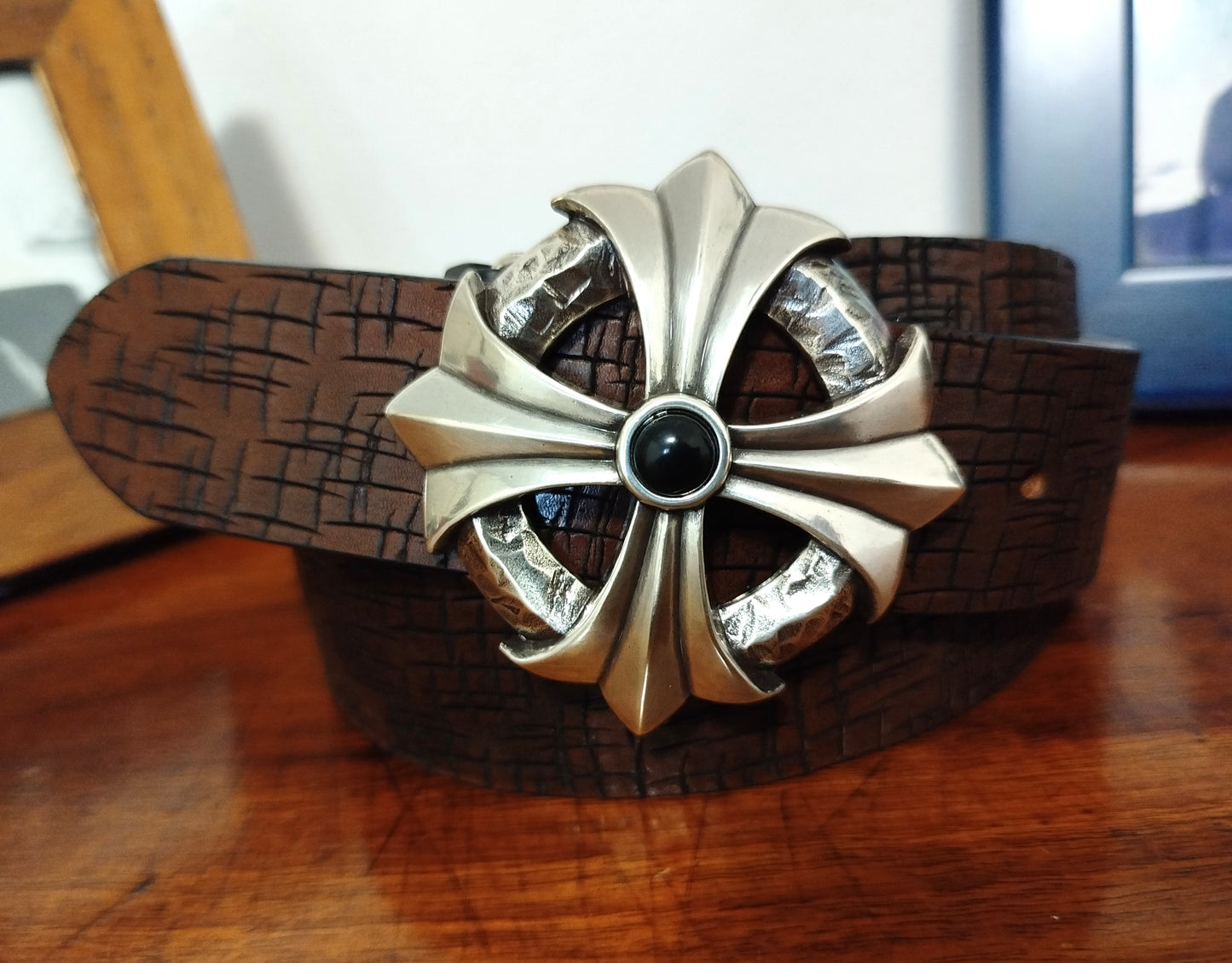 CINTURA CUOIO UNISEX CON FIBBIA 3D CROCE CELTICA