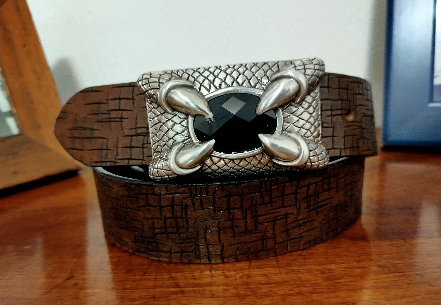 CINTURA CUOIO UNISEX CON FIBBIA 3D ARTIGLIO DI DRAGO