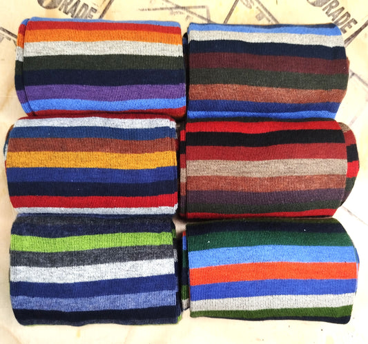 Calze invernali LUNGHE gambaletto in caldo cotone con disegno a RIGHE MULTICOLORE in confezione regalo taglia unica uomo