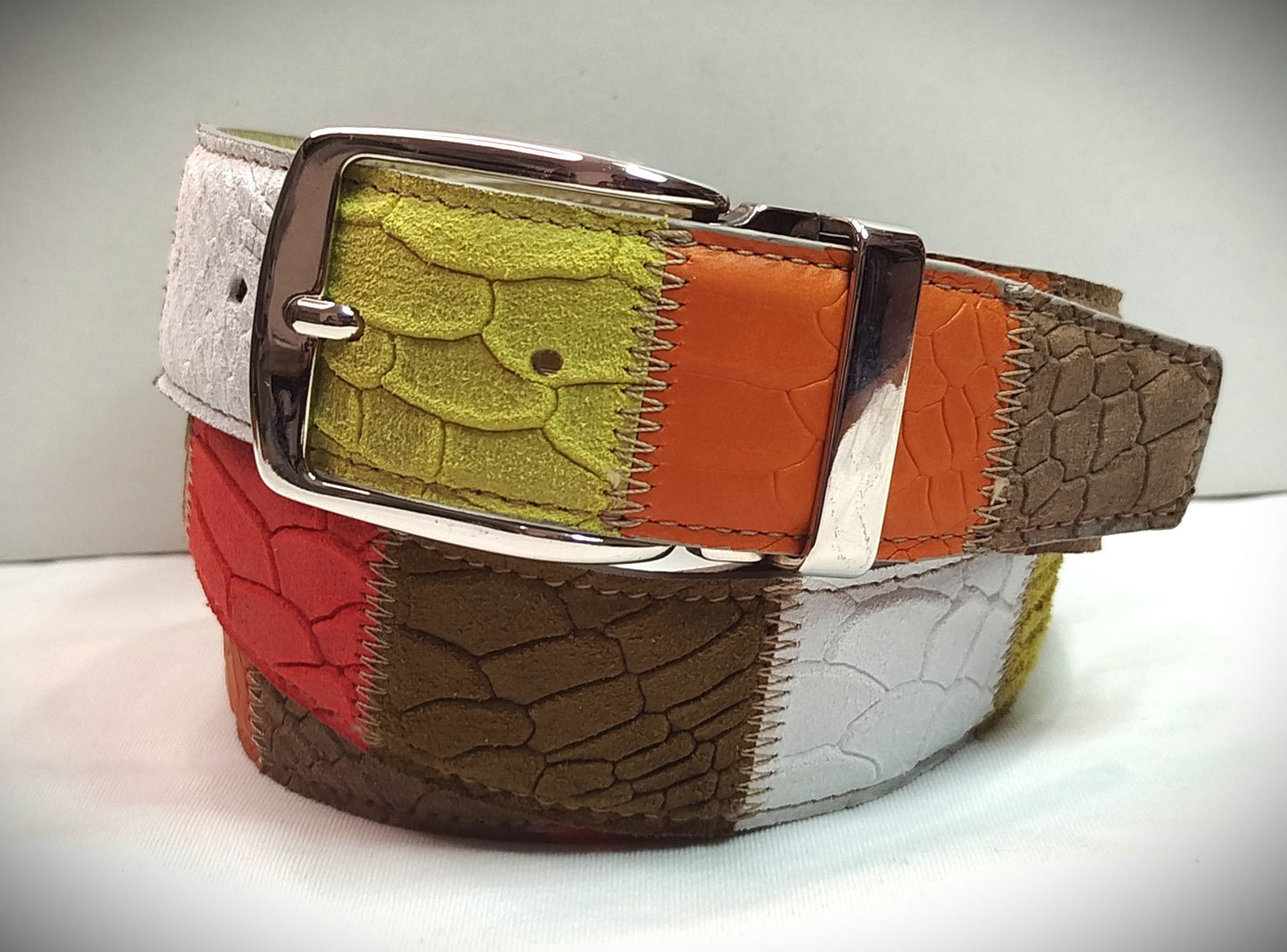 Cintura multicolore patchwork vera pelle cm 4 accorciabile Mod Capri 2 in confezione regalo ECOPACK in cartone riciclato e sacchetto in cotone greggio
