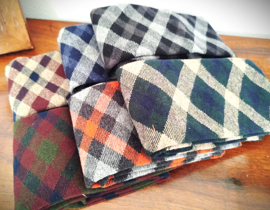 Calze invernali LUNGHE gambaletto in caldo cotone con disegno a SCACCO DESTRUTTURATO in confezione regalo taglia unica uomo